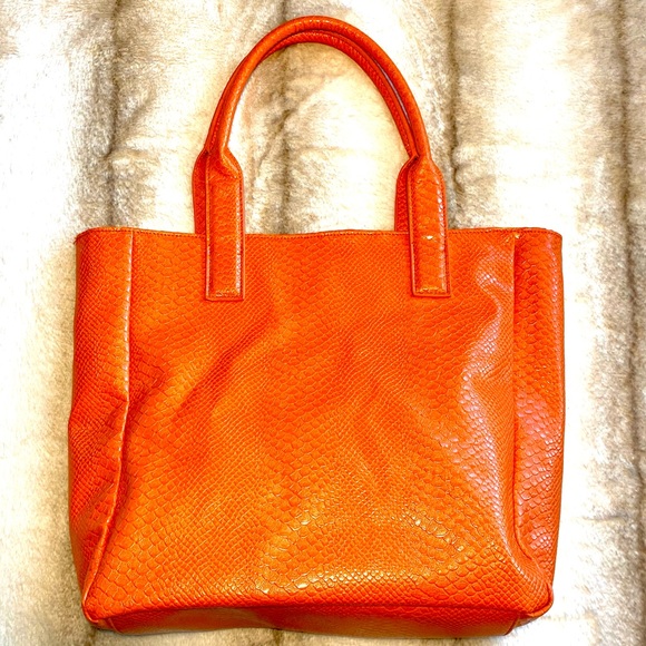 Neiman Marcus Shoulder Bag Tote 4 Outer Pockets Orange Vegan Stamped Snakeskin - Picture 7 of 11